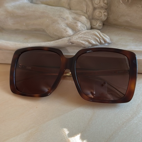 Gucci Brown Tortoise oversized Sunglasses main image 7